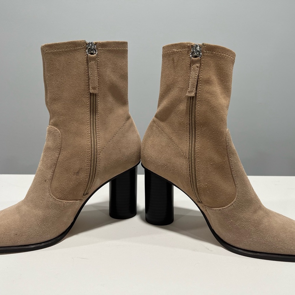Zara Tan Heeled Boots with Sleek Pointed Toe - Picture 4 of 4